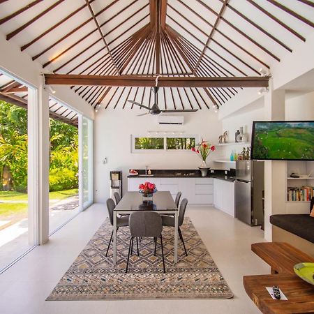 סמיניאק Villa Sitara, Sitara Villa Group מראה חיצוני תמונה
