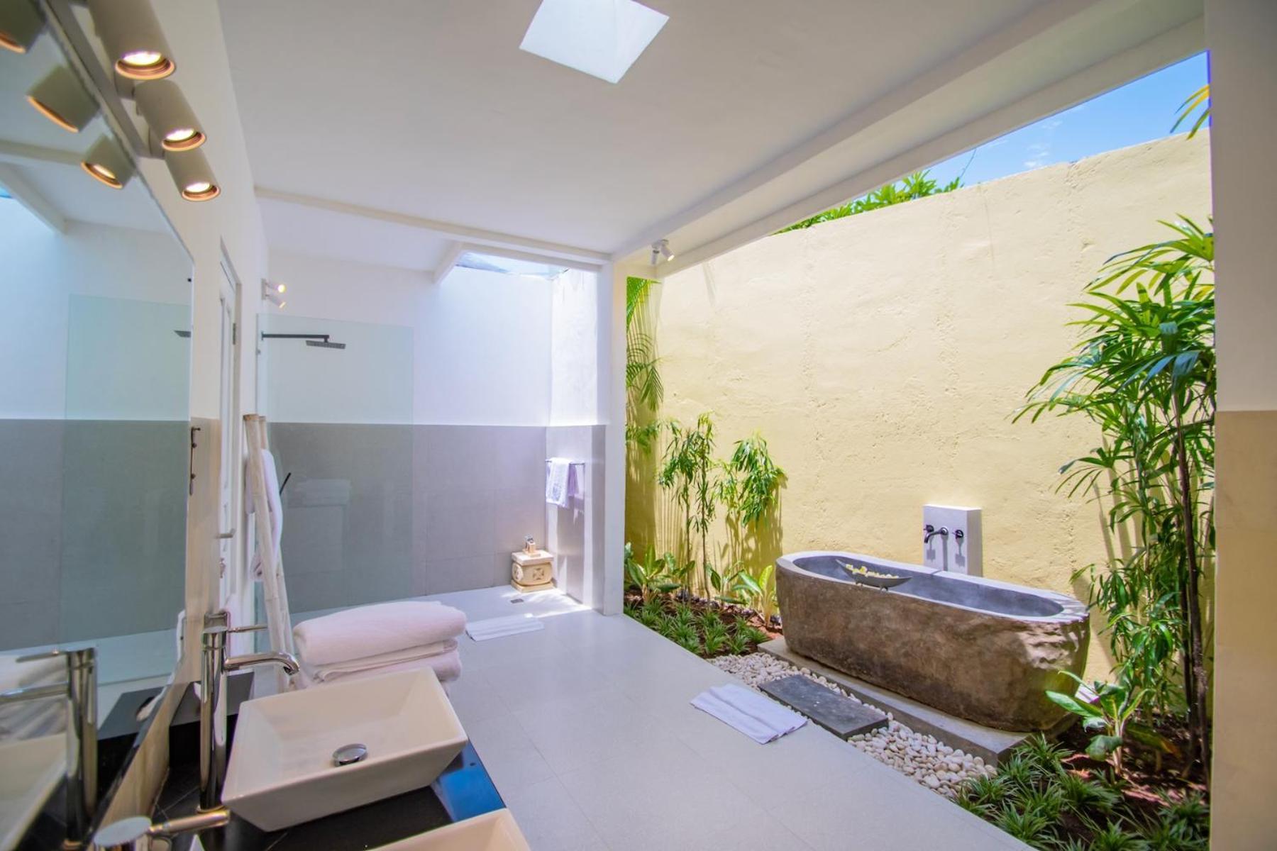 סמיניאק Villa Sitara, Sitara Villa Group מראה חיצוני תמונה