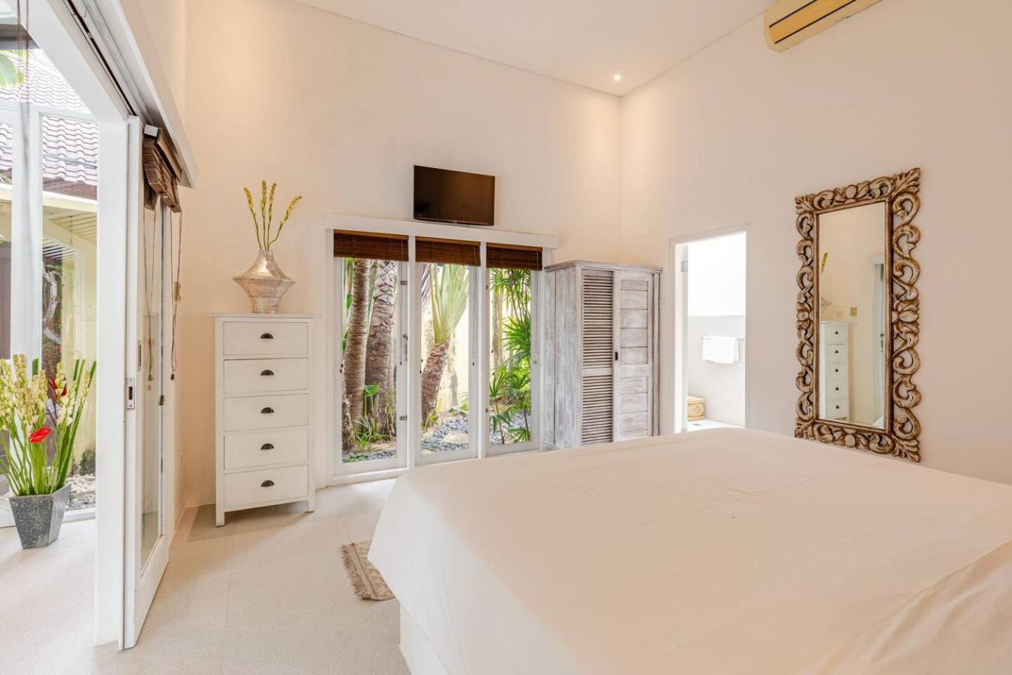 סמיניאק Villa Sitara, Sitara Villa Group מראה חיצוני תמונה